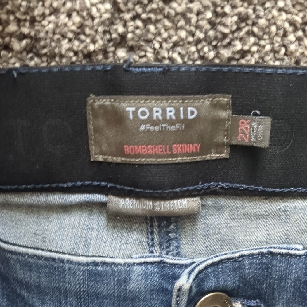 Torrid Bombshell Skinny 22R Blue Jeans Premium Stretch Feel The Fit Good Used!